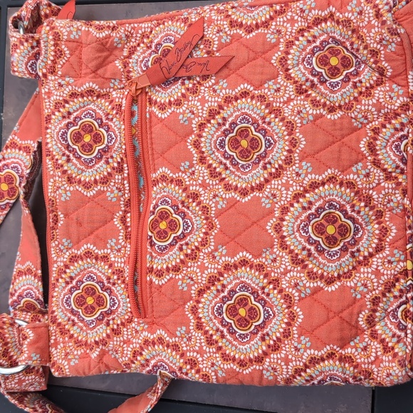 Vera Bradley Paprika crossbody with silver color hardware. - Picture 4 of 5